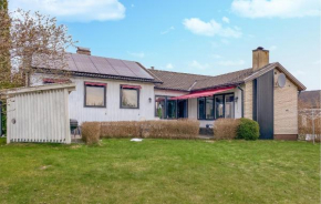 Amazing Home In Enhörna With Sauna in Enhörna